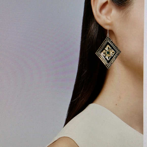 Anna Beck Crystal Flower Textured Drop Sterling Silver Earrings - Exquisite - Picture 3 of 5